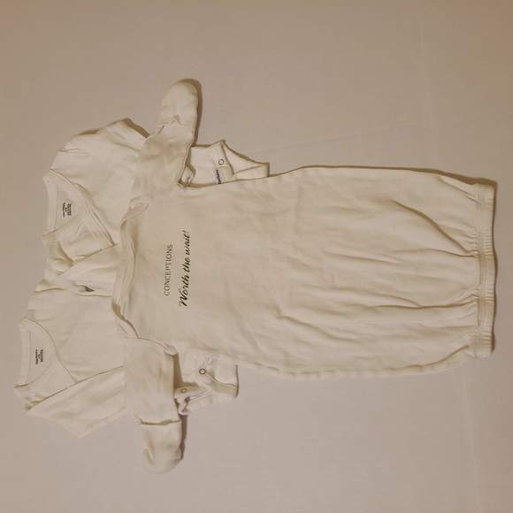 CONCEPTIONS Other - GERBER SLEEP SACK & ONESIE BUNDLE - NEWBORN